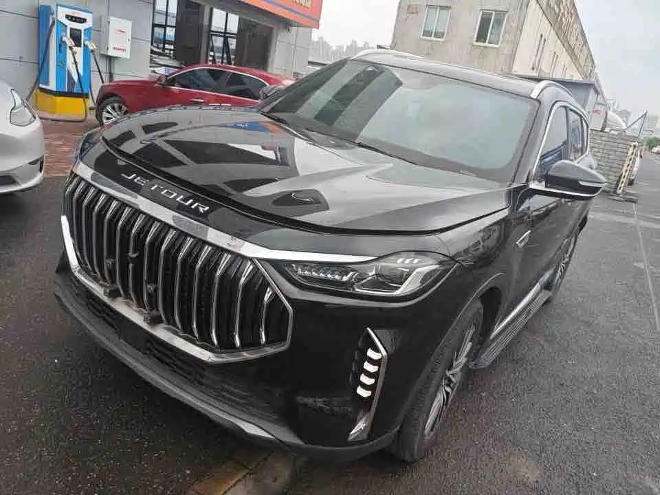 Автомобиль Jetour X70 PLUS 1.5T DCT Brave PLUS 7 seats (2023)