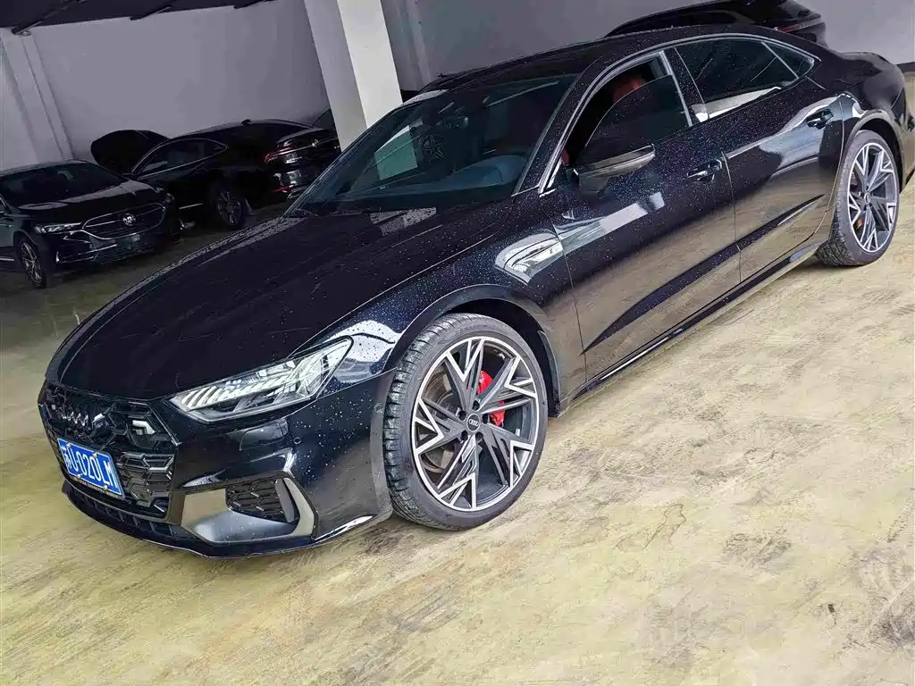  A7L 45 TFSI quattro S-line Black Warrior Edition